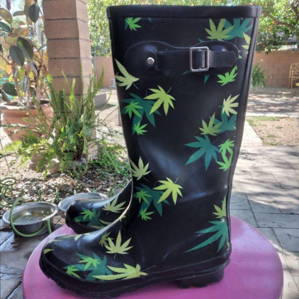 Rubber boots